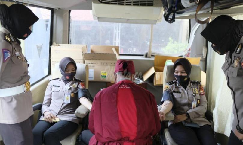 Polwan Polda Bengkulu Gelar Donor Darah