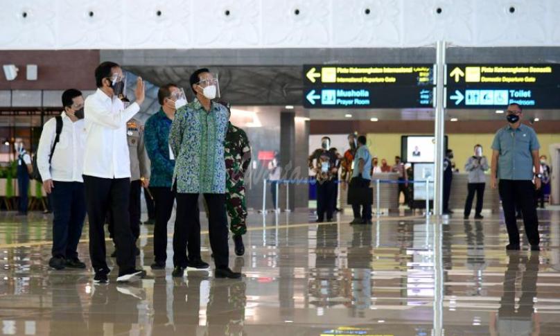 Presiden Joko Widodo meresmikan Bandara Internasional Yogyakarta