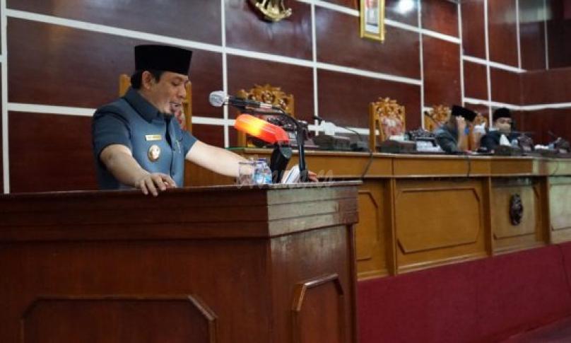 rapat paripurna DPRD agenda penyampaian nota keuangan Walikota Bengkulu, Jumat (25/9/2020).