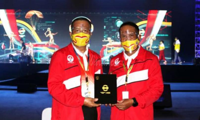 Gubernur terima penghargaan pembina olahraga berprestasi