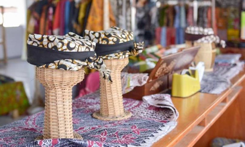 Produk usaha kreatif dalam negeri