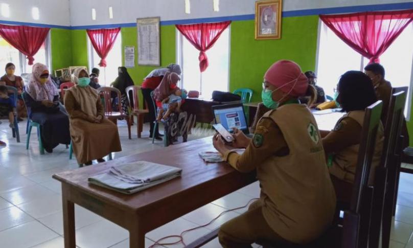 Sosialisasi Bahaya HIV dan AIDS di Desa Mekar Sari Jaya