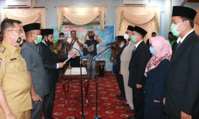 Plt Walikota Lantik Pengurus PT BPRS Fadhilah