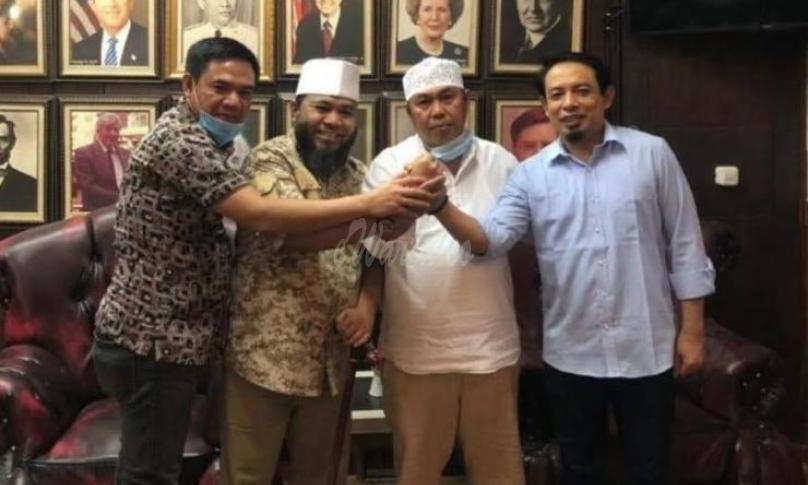 Dedy Wahyudi (Kanan)