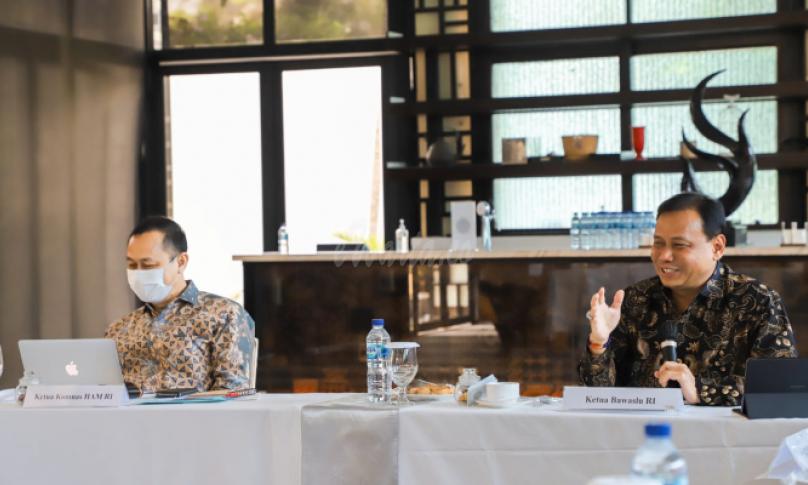 Ketua Bawaslu Abhan (kanan) koordinasi lanjutan bersama Komisi Nasional Hak Asasi Manusia (Komnas HAM)