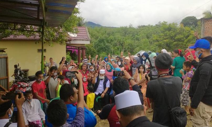 Helmi Hasan saat berkampanye di Desa Benuang Galing, Kepahiang