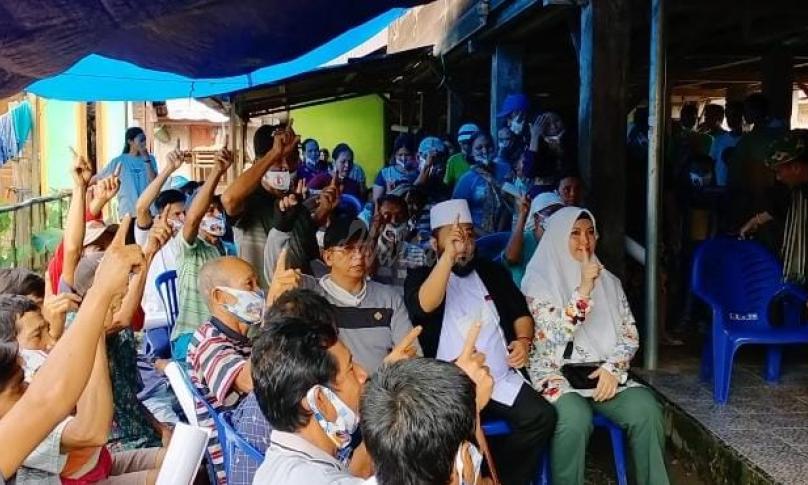 Helmi Hasan saat berkampanye di Seluma, Kamis (5/11/2020).