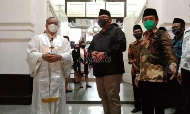 Menag Tinjau Gereja Blenduk Semarang saat Malam Natal