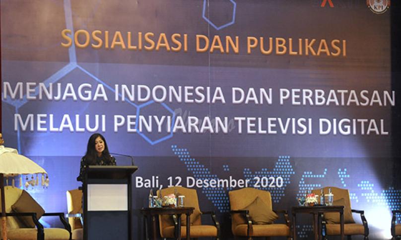 Ketua Komisi I DPR RI Meutya Hafid menyampaikan sambutan saat kegiatan Sosialisasi dan Publikasi Menjaga Indonesia dan Perbatasan Melalui Penyiaran Televisi Digital , di Badung, Bali, Sabtu (12/12/2020). (antarafoto)