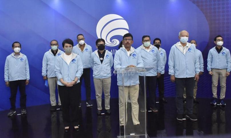 Menteri Kominfo Johnny G. Plate bersama pimpinan tinggi madya dan staf khusus dalam Konferensi Pers Virtual Implementasi Akselerasi Transformasi Digital dari Ruang Serbaguna Kementerian Kominfo, Jakarta, Rabu (30/12/2020). - (AYH)