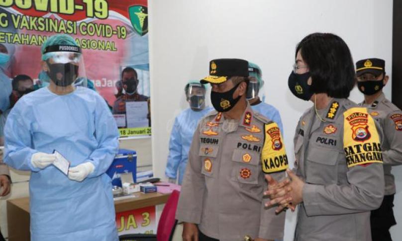 Polda Bengkulu Vaksin 196 Tenaga Kesehatan