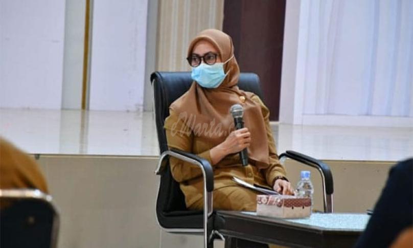 Bupati Lutra Indah Putri Indriani Bupati Lutra Indah Putri Indriani