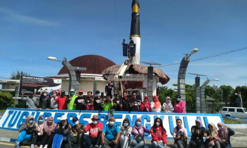 Wartawan Bengkulu Revitalisasi Tugu Pers