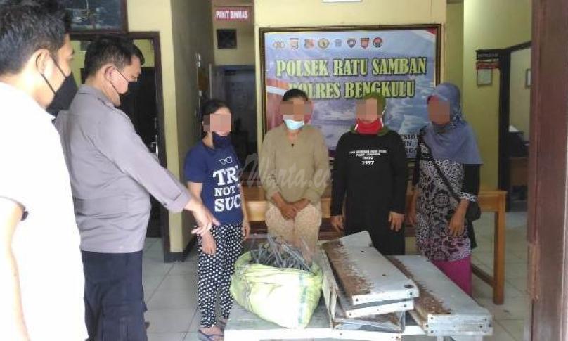 Empat Pemulung Ditangkap Polisi Usai Maling di Hypermart