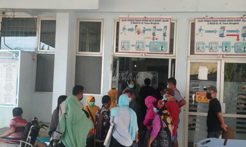 Salah satu bentuk pelayanan RSMY, pasien pemanfaat layanan BPJS ramai