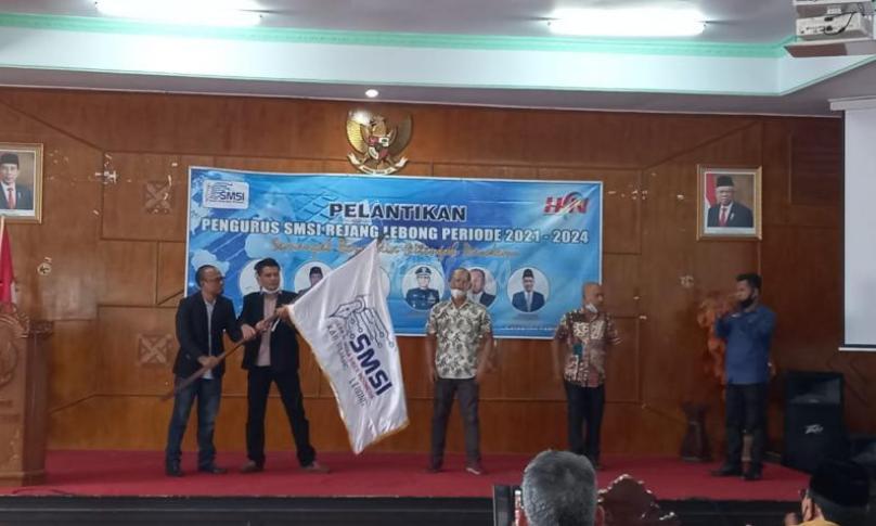 Bupati Rejang Lebong, Ahmad Hijazi saat pelantikan pengurus SMSI Kabupaten Rejang Lebong, Jumat (12/2/2021).