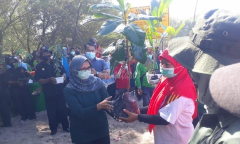 Bupati Blitar Ajak Aparatur Desa dan Masyarakat Jaga Kelestarian Hutan