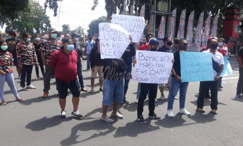 Ratusan Anggota Satpol PP Diberhentikan, Wali Kota Blitar Didemo