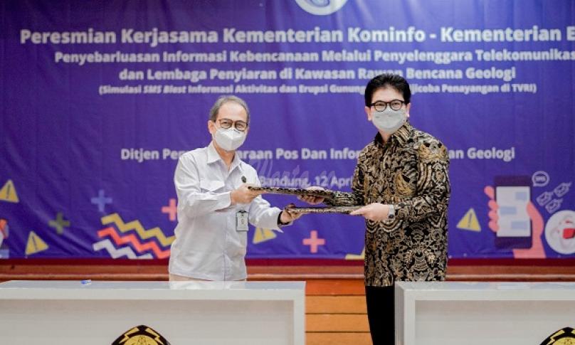 Kominfo Uji Coba SMS Blast dan Siaran TV Publik Informasi Kebencanaan