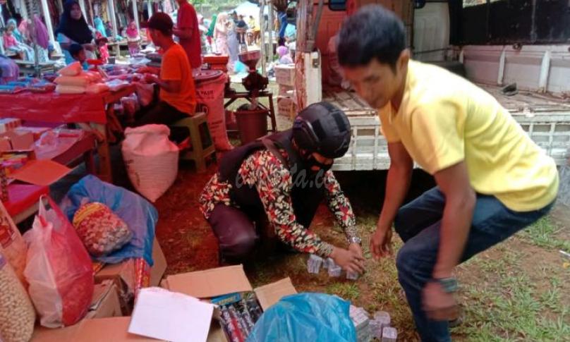 Polsek Teras Terunjam Amankan 10.700 Petasan Cabe