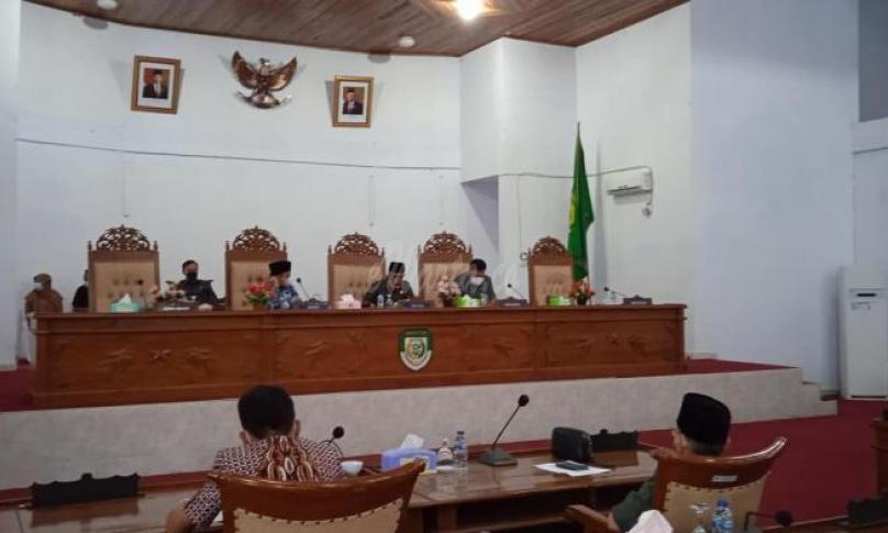 Bupati Sampaikan Nota Pengantar Penjelasan Raperda Sisa Perhitungan APBD 2020