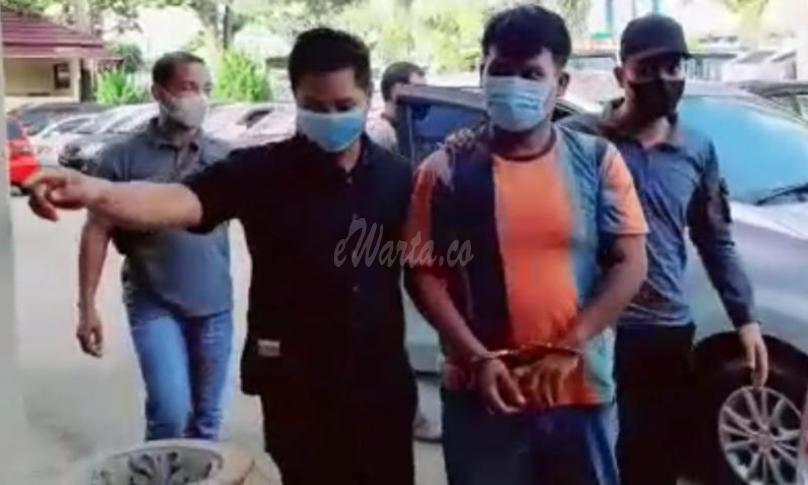 Timbun Satu Ton Solar, Warga PUT Diamankan Polisi