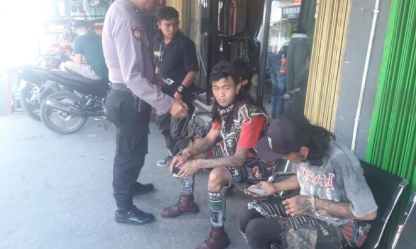 Polisi Datang, Gepeng dan Manusia Silver di Rejang Lebong Kabur