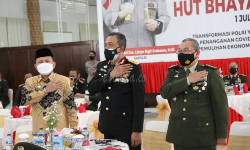 PPKM Mikro Terbaik Zona Sumatera, Kapolri Hadiahi Pin Emas untuk Bengkulu