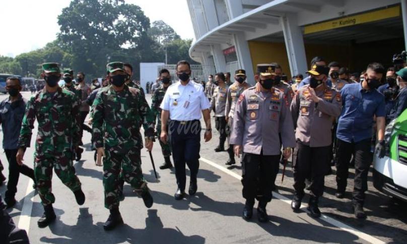Panglima TNI dan Kapolri Tinjau Vaksinasi Massal di SUGBK
