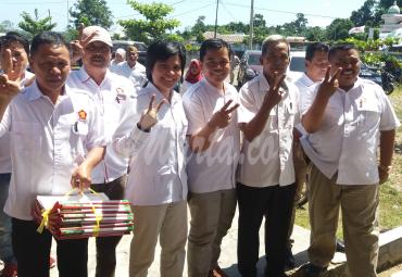 Gerindra saat datangi KPU Seluma, Kembalikan Berkas