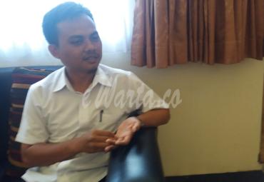 Ketua Koperasi PTPN 7, Iman Tajiman saat memberikan penjelasan kepada awak media