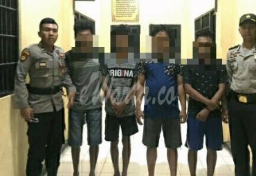 Empat pelaku diamankan di Mapolsek Sukaraja