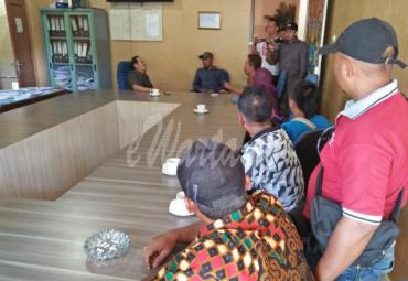 Puluhan pedagang pantai panjang tuntut keadilan ke Dewan Kota