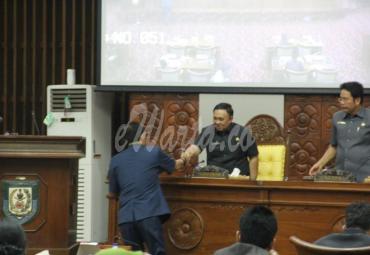 Paripurna Pandangan Fraksi atas dua Raperda usulan Ekskutif