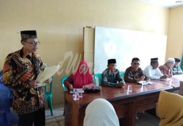 Sambutan dan penyerahan insentif guru ngaji serta bantuan bedah rumah Lima Kepala Keluarga kurang mampu