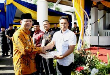 Penyerahan sertifikat atau lisensi eksport