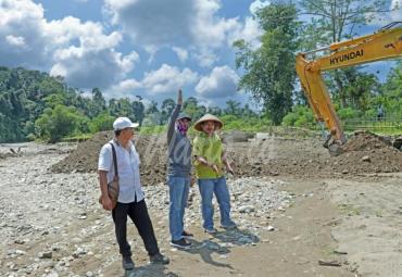 Tinjau lokasi pengerukan 
