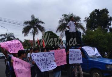 Demo, massa sampaikan sejumlah tuntutan