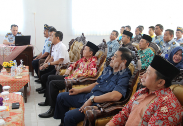 Nonton bareng jemput bola perekaman KTP-EL di Rutan Bengkulu