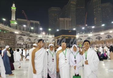 Gubernur Bengkulu bersama keluarga di Tanah Suci, Mekkah