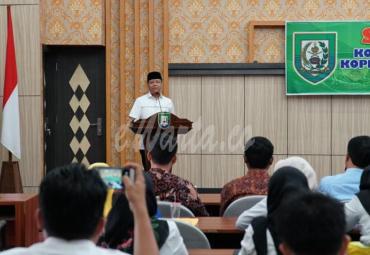 Gubernur Bengkulu (Dr. H. Rohidin Mersyah) saat memberikan arahan
