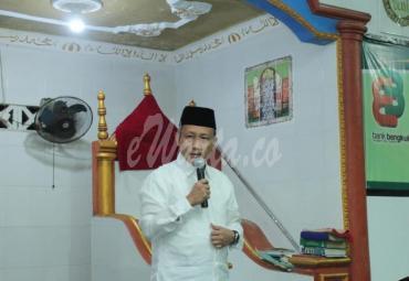 Direktur Bank Bengkulu Agus Salim saat menyampaikan sambutanya