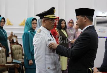 Gubernur lantik Bupati Bengkulu Selatan Definitif (Gusnan Mulyadi) 