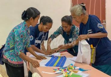 Peserta mendapatkan pelatihan ketrampilan dan pemasaran berbasis website/ online oleh Jahitin.com 