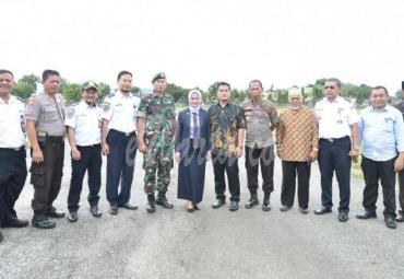 Perluasan runway Bandara Andi Djemma Masamba di tandai dengan penyekopan tanah