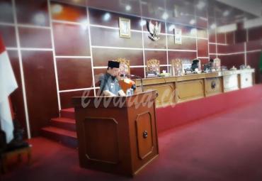 Wakil Walikota Bengkulu (Dedy Wahyudi, MM) membacakan jawaban atas pandangan fraksi tentang Raperda LPJ APBD tahun 2018