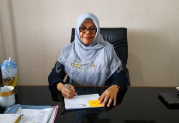 Kepala Dinas Pendidikan dan Kebudayaan Kota Bengkulu, Dra. Rosmayetti, MM