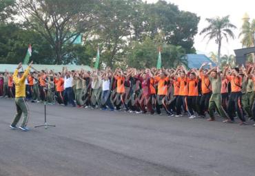 Sambut HUT Bhayangkara ke-73 Polda gelar olahraga bersama Korem 041 Gamas, Bengkulu, Jumat (28/6/2019)