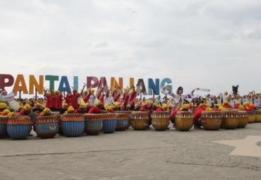 Penampilan Dhol berkolabirasi dengan musik etnik Korea dan Malaysia