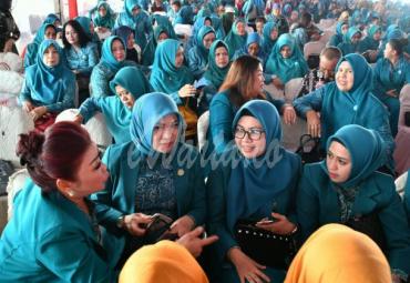 Ketua TP PKK Luwu Utara, hadir dalam peringatan HUT PKK ke-47 di Padang Sumatera Barat